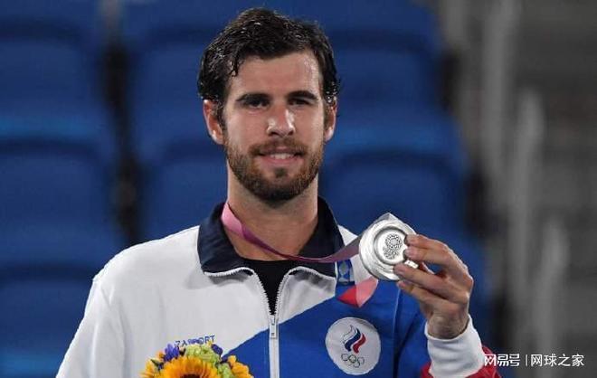 胡安佩在门 胡安佩在门