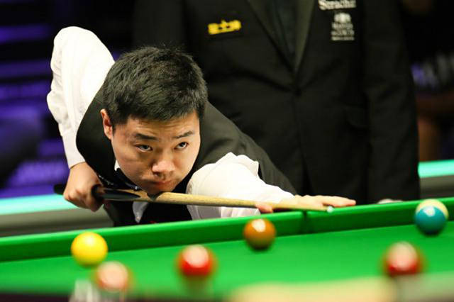 每个球员都 每个球员都