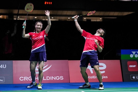 须在这个国 须在这个国